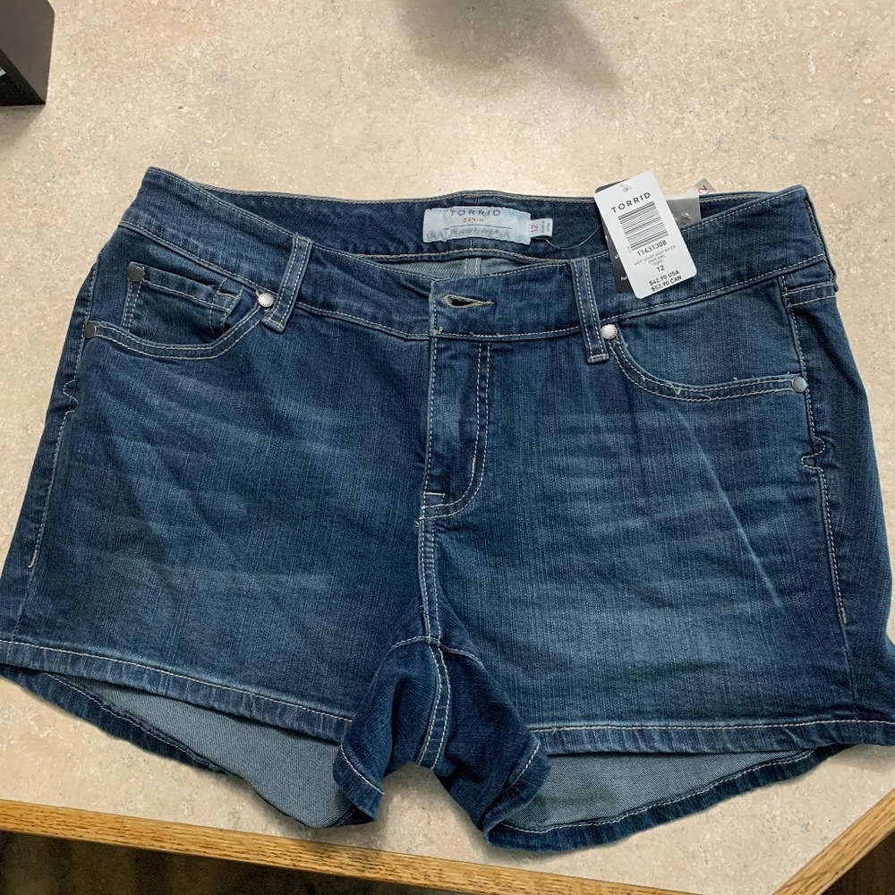 Torrid Shorts size 12(NEW)